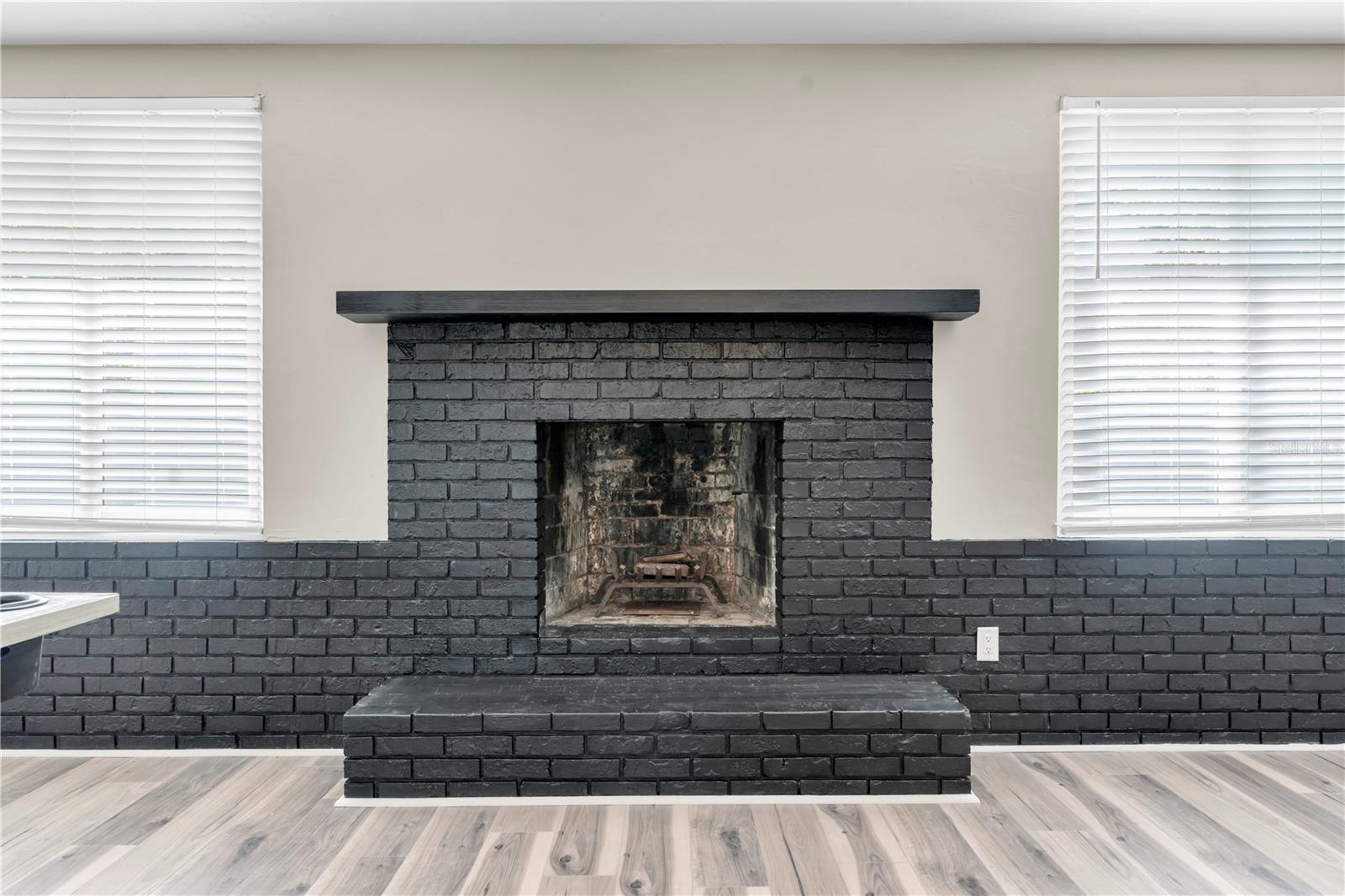 MAXIMO MOORINGS - Residential Lease