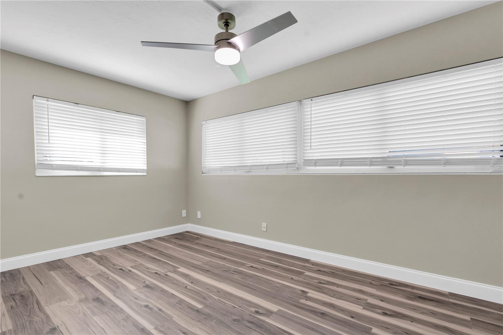 MAXIMO MOORINGS - Residential Lease