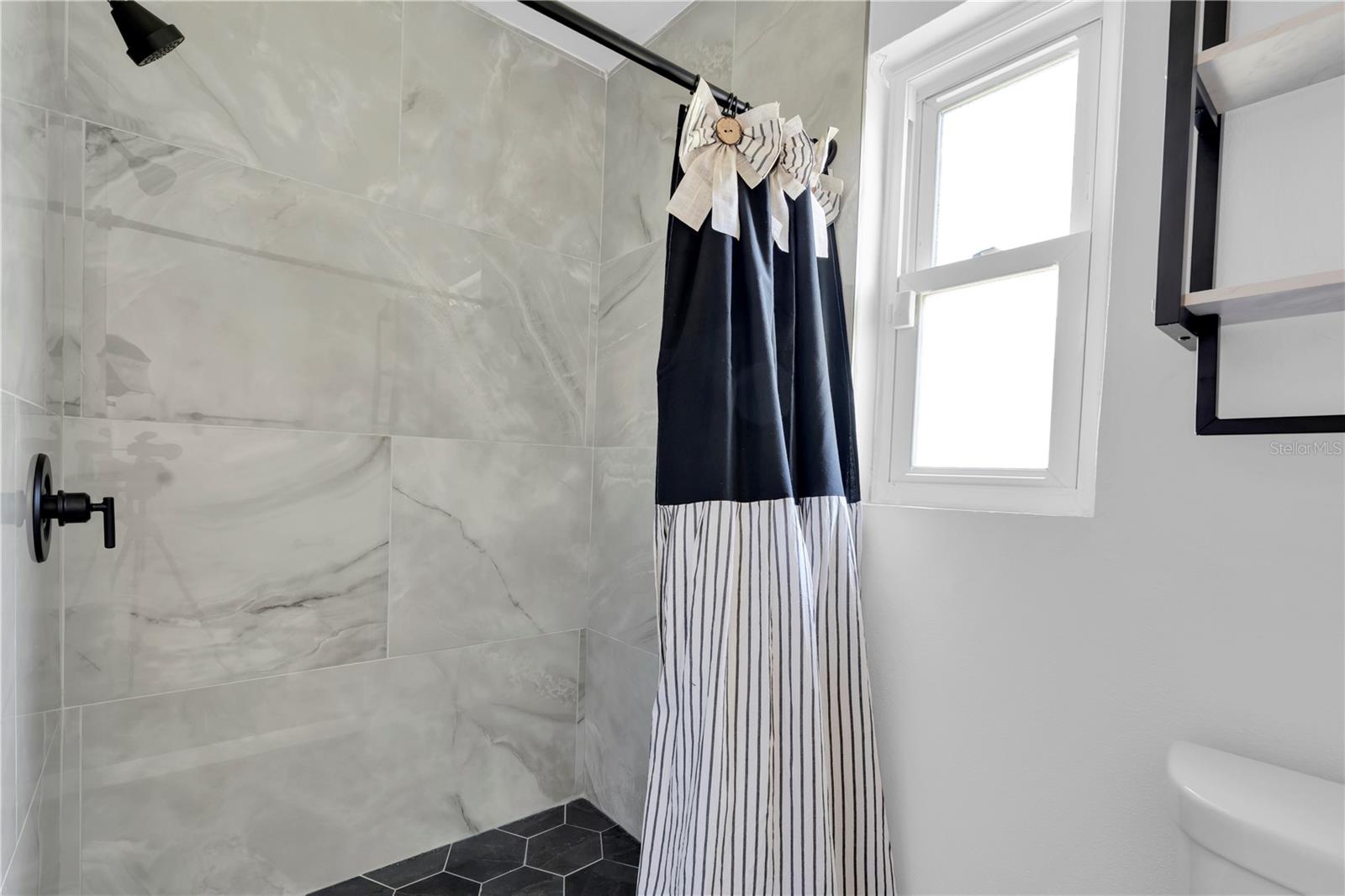 MAXIMO MOORINGS - Residential Lease