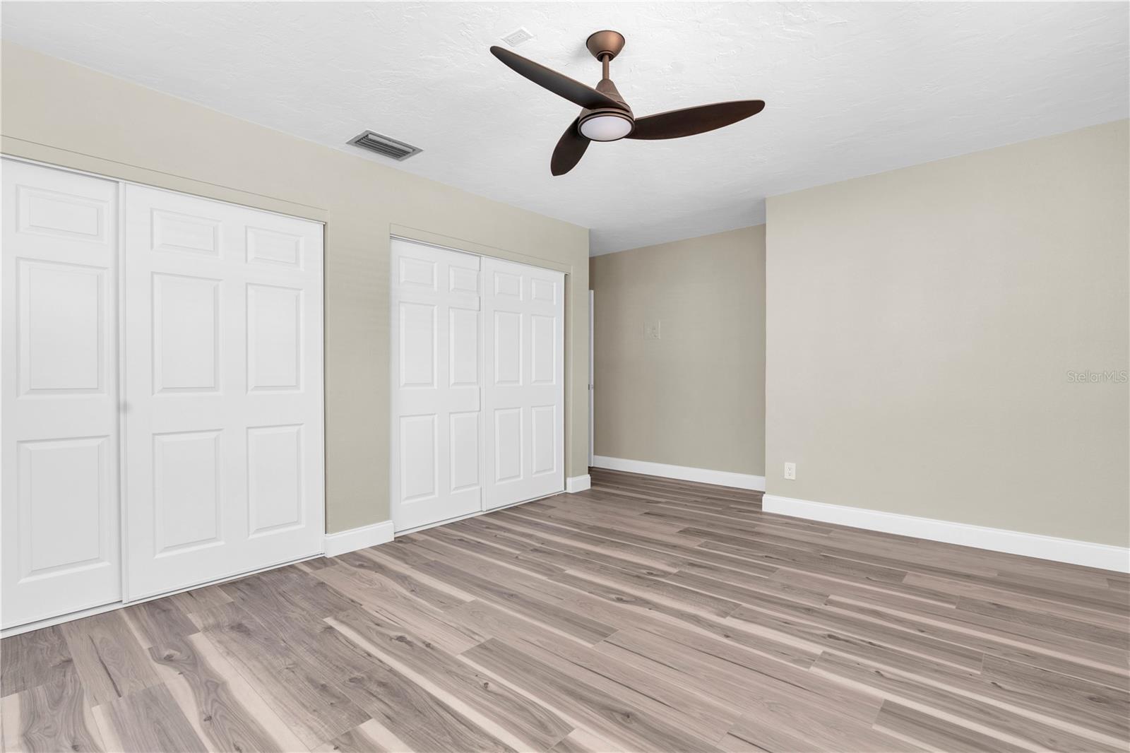 MAXIMO MOORINGS - Residential Lease