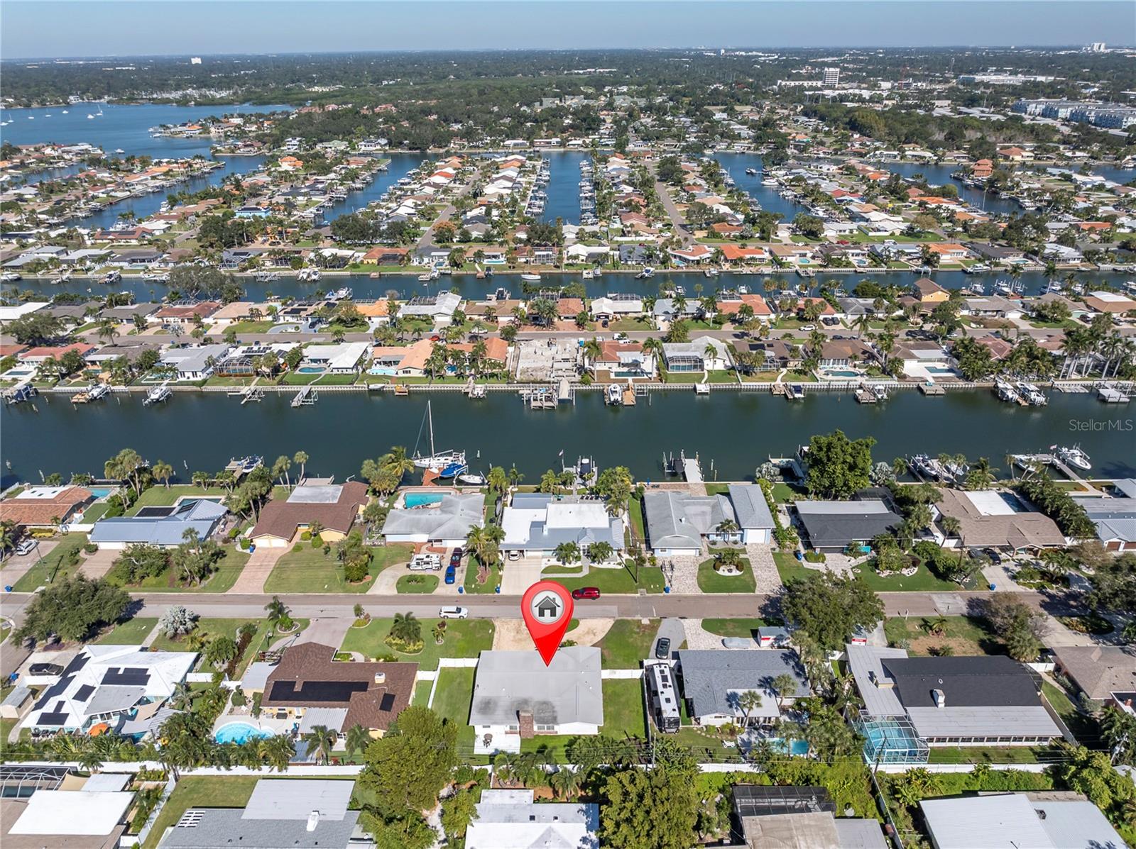 MAXIMO MOORINGS - Residential Lease