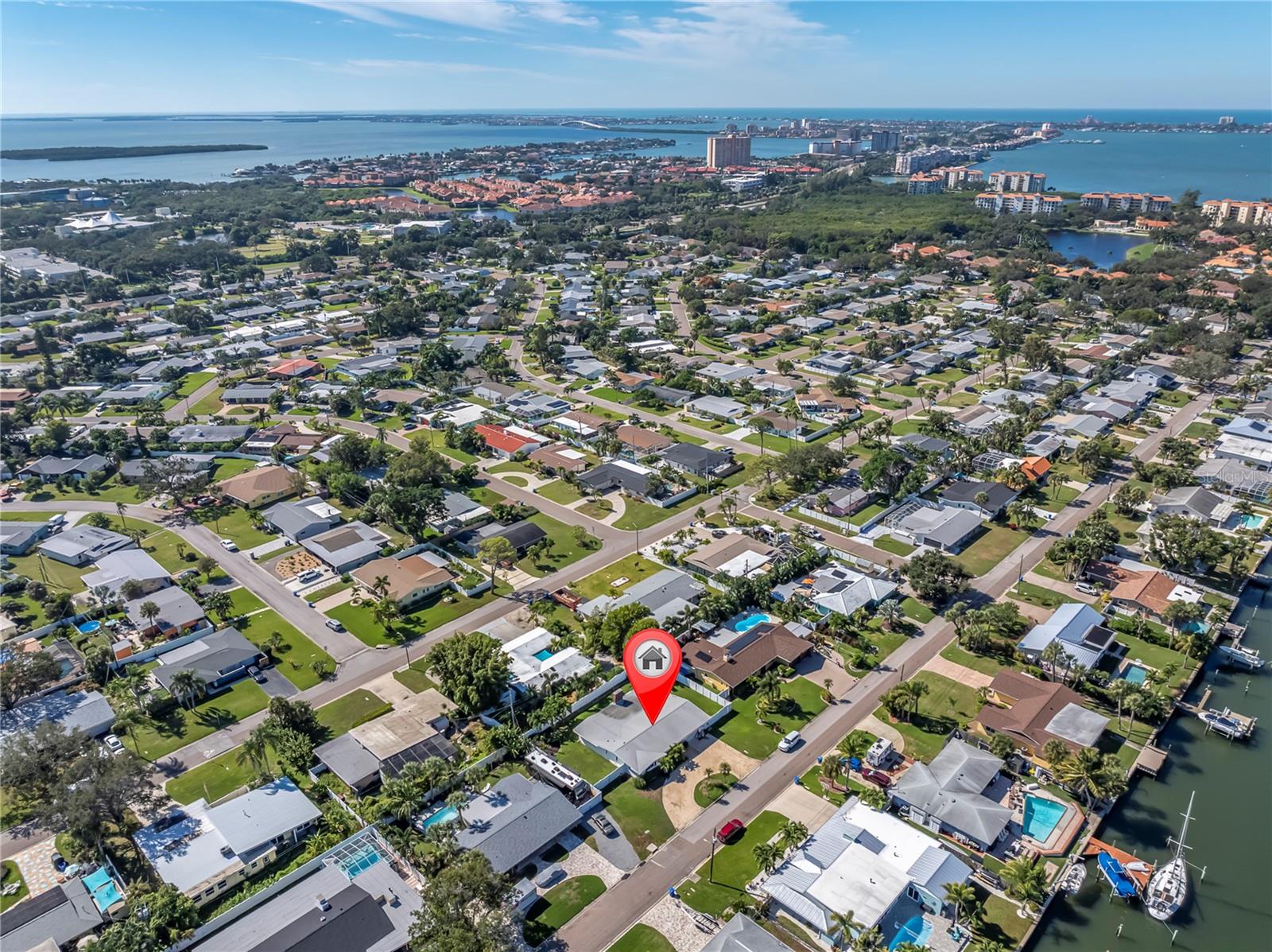 MAXIMO MOORINGS - Residential Lease