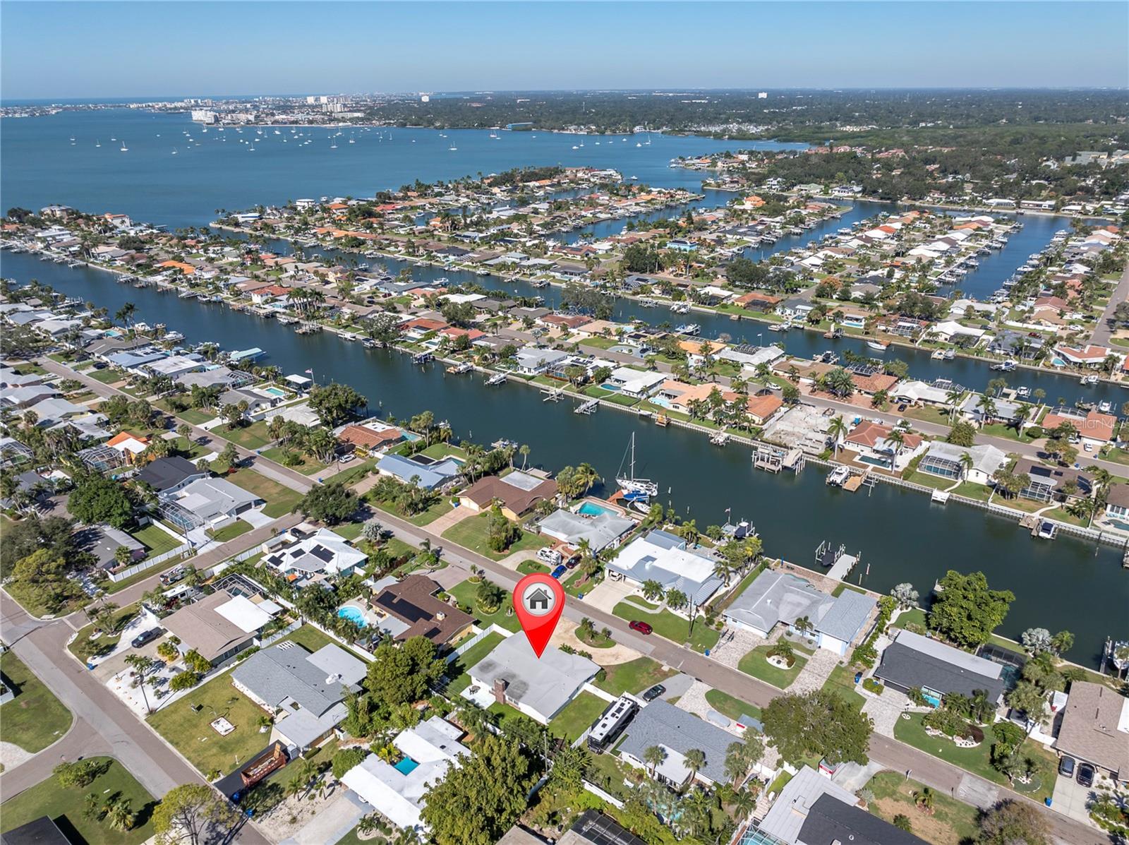 MAXIMO MOORINGS - Residential Lease