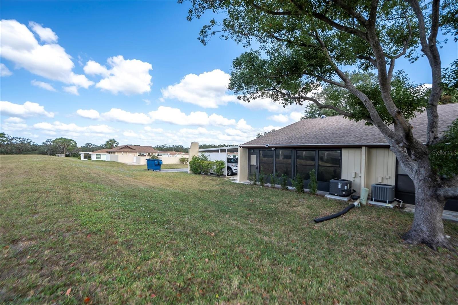 DOLLAR LAKE VILLAGE CONDO 01 - Residential