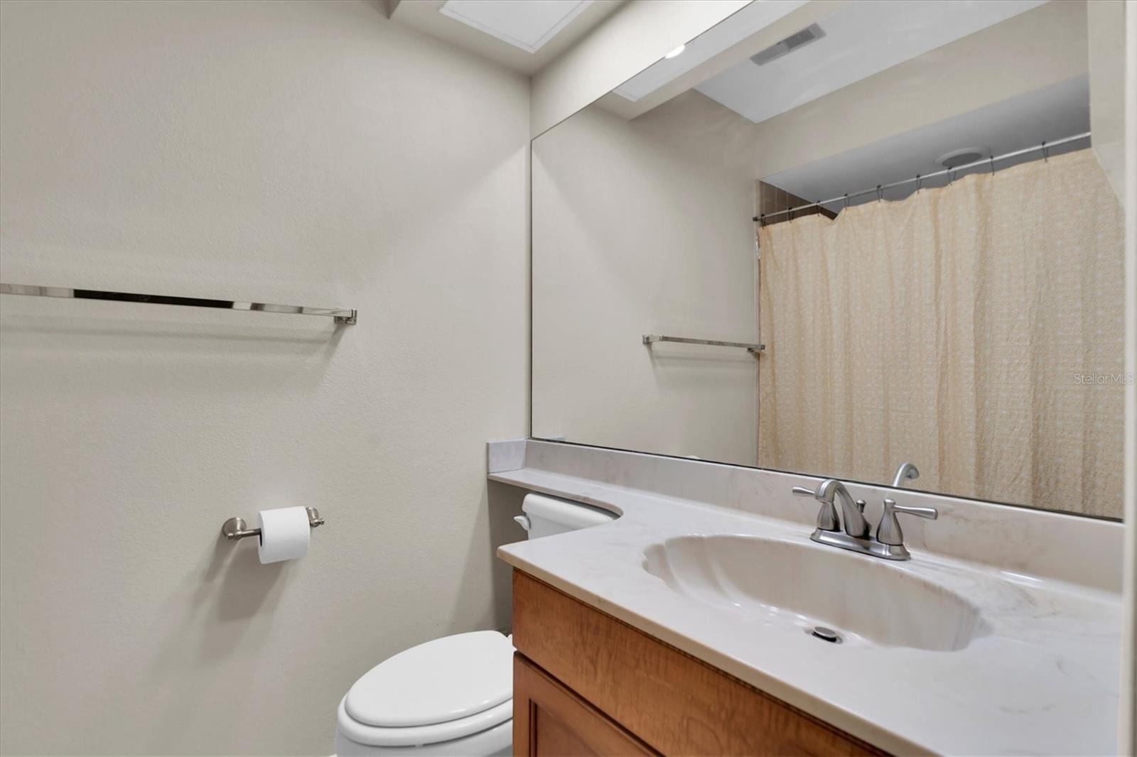 DOLLAR LAKE VILLAGE CONDO 01 - Residential