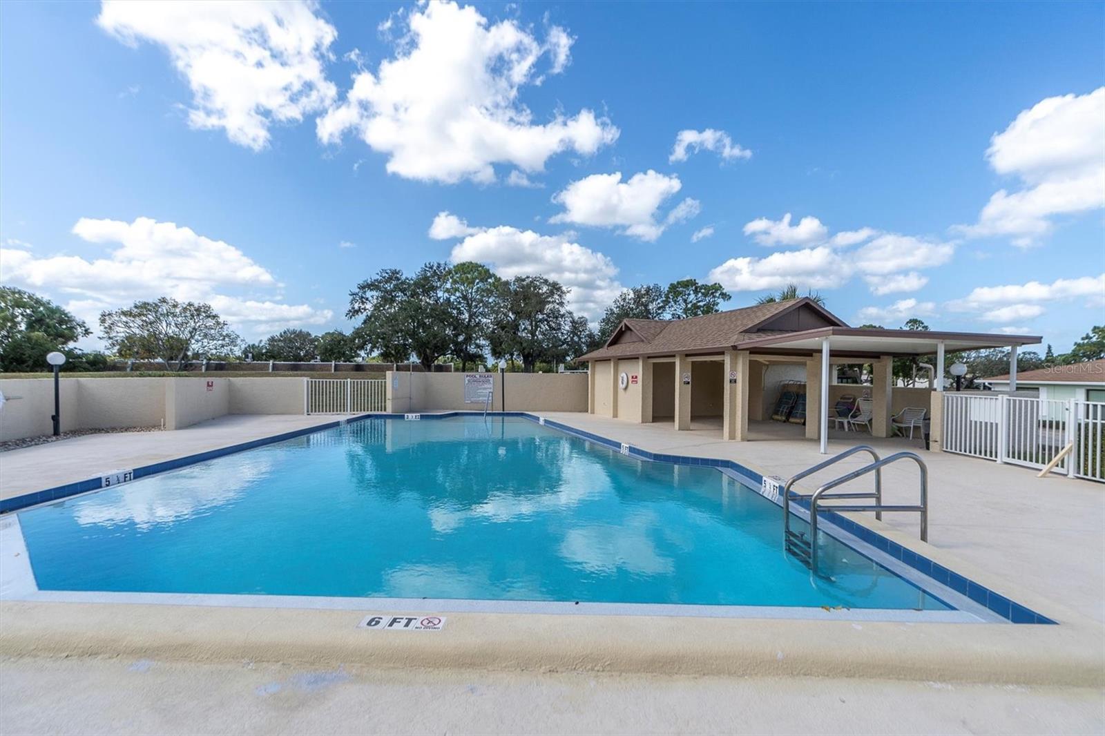 DOLLAR LAKE VILLAGE CONDO 01 - Residential