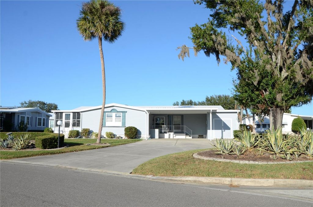 Photo of 8476 Imperial Circle, Palmetto, FL 34221 (MLS # A4674766)