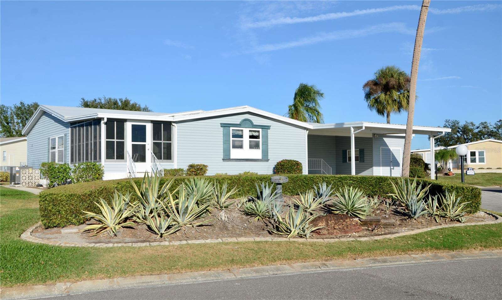 8476 IMPERIAL CIRCLE