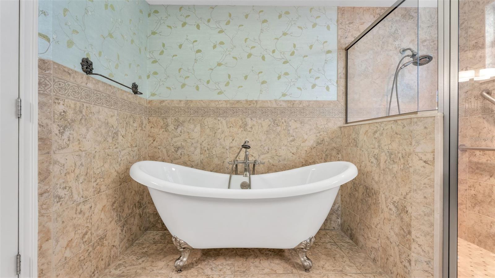 CHRISTINA HAMMOCK - Residential