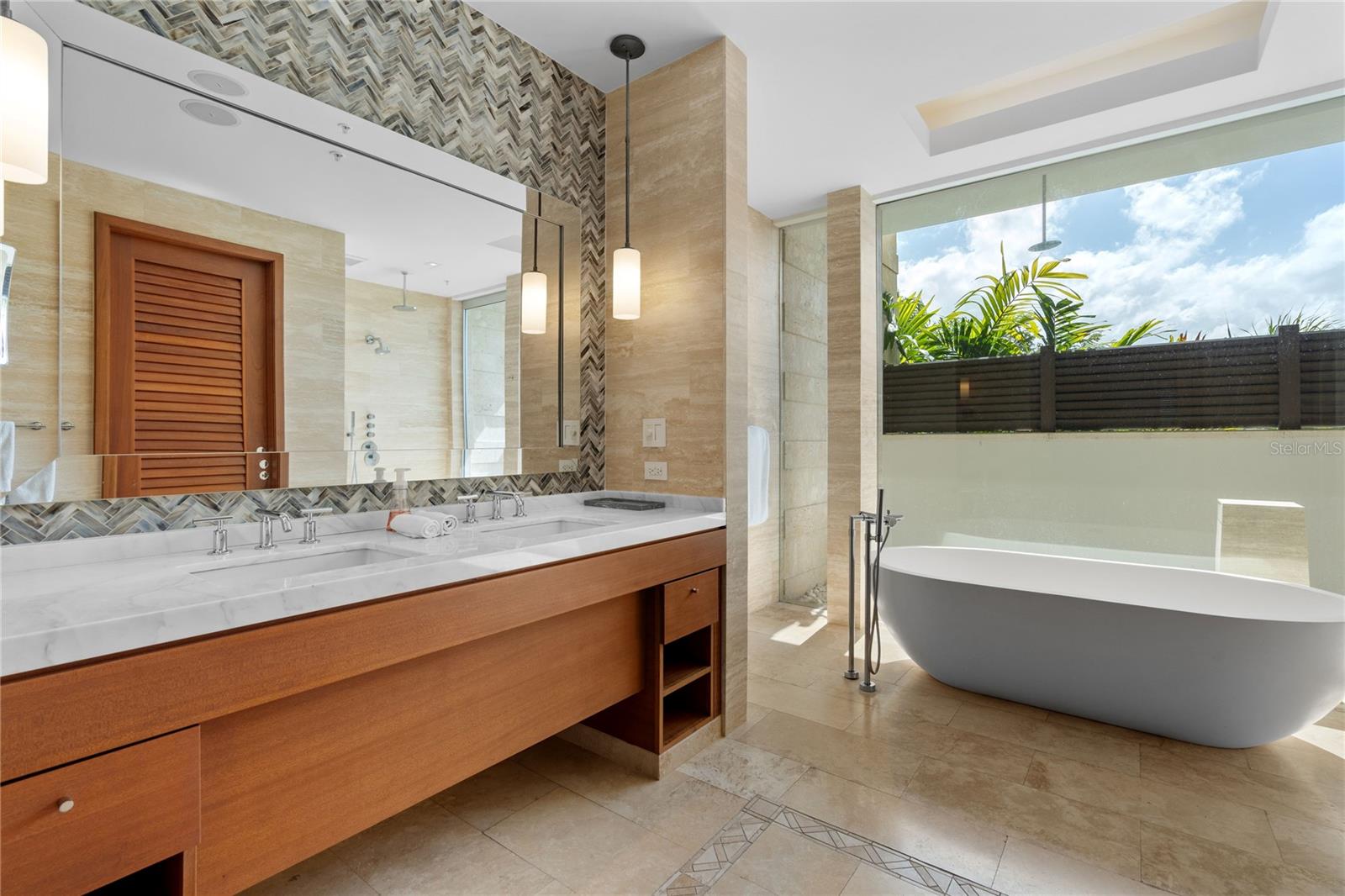 WEST BEACH RESIDENCES - Residential