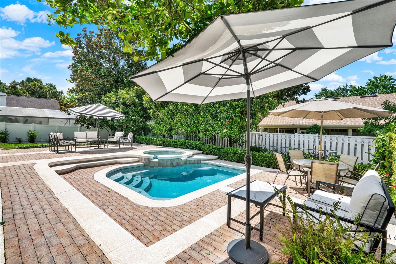 991 HAWTHORNE COVE COURT