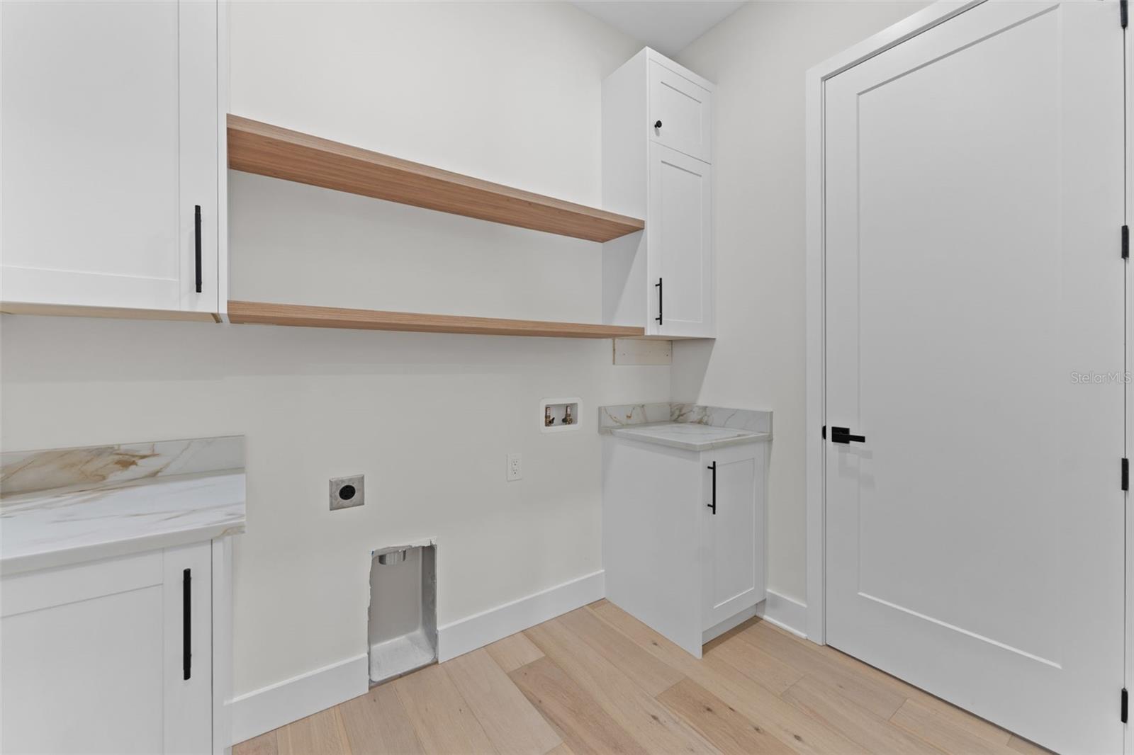 MACDILL ESTATES REV - Residential