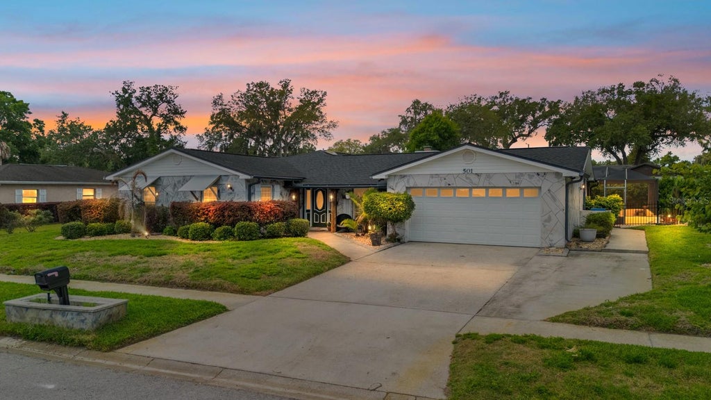 Photo of 501 Rooks Road, Seffner, FL 33584 (MLS # TB8494243)