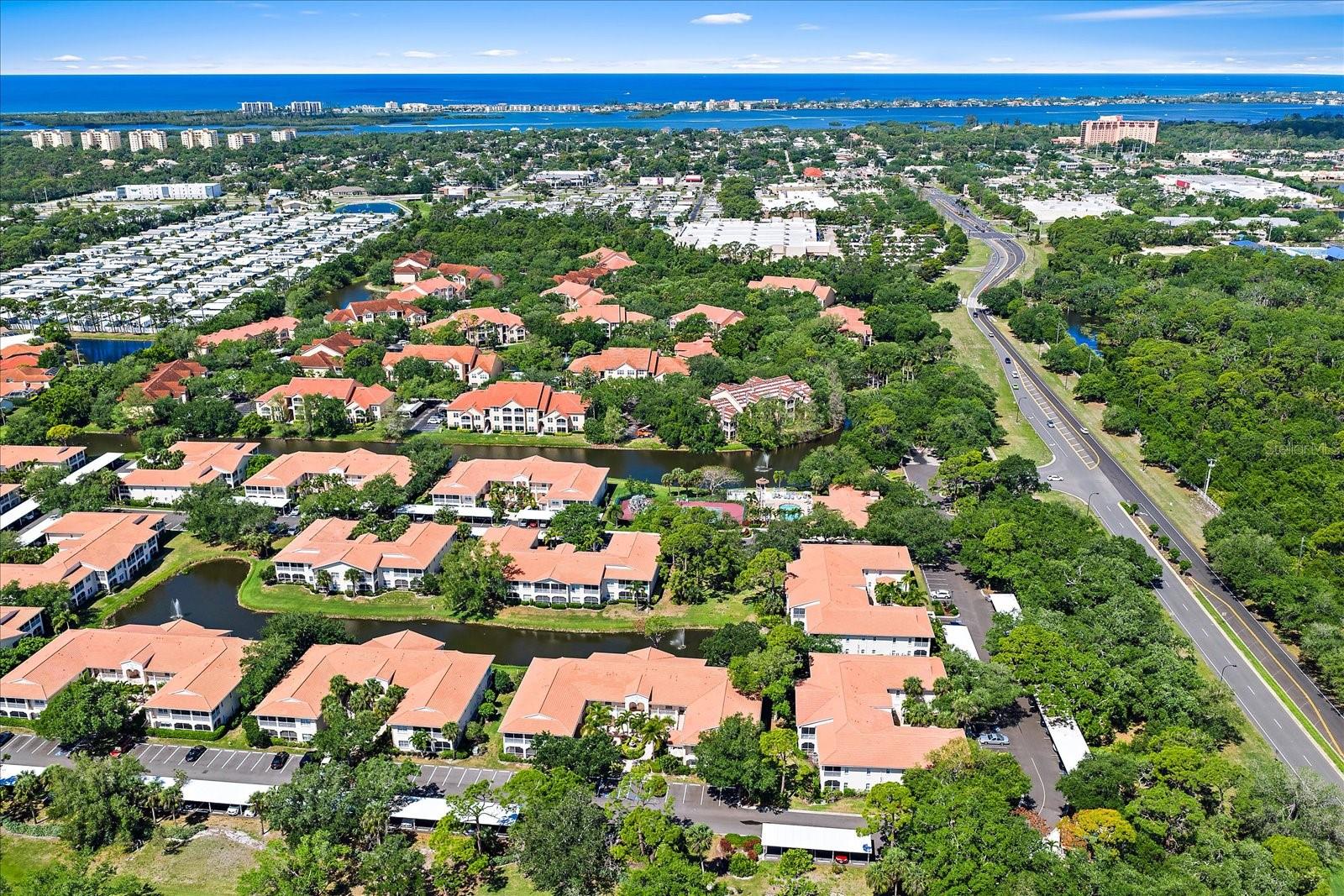 PLAZA DE FLORES - Residential