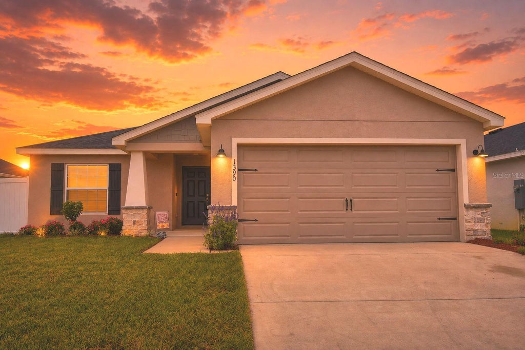 Photo of 1390 Mezzavalle Way, Auburndale, FL 33823 (MLS # L4964342)