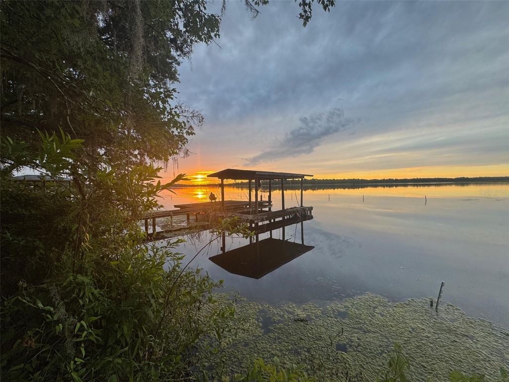 Photo of 6585 W Riverbend Road, Dunnellon, FL 34433 (MLS # GC536069)