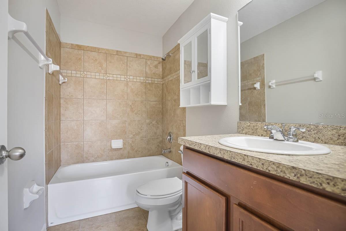 FISHHAWK RANCH TWNHMS PH - Residential Lease