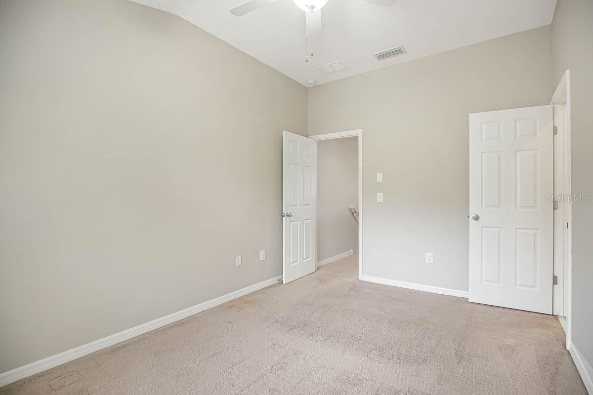 FISHHAWK RANCH TWNHMS PH - Residential Lease