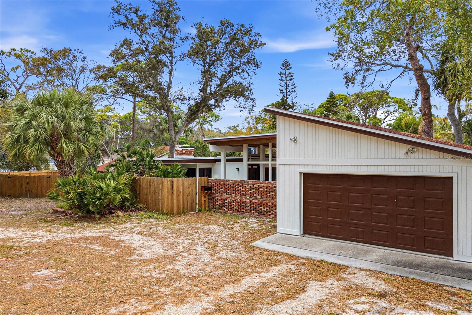 LAKEWOOD ESTATES SEC A - Residential