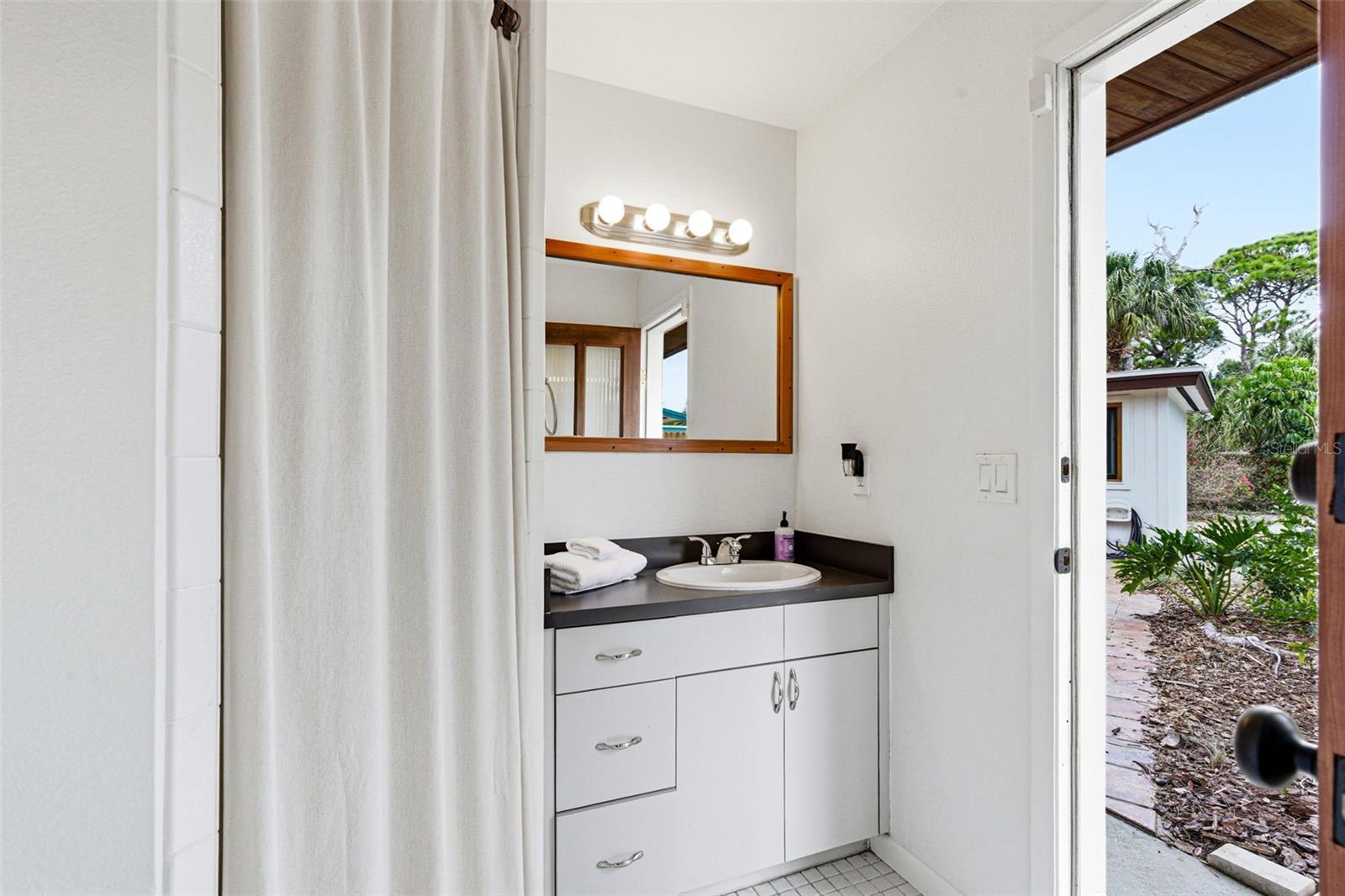 LAKEWOOD ESTATES SEC A - Residential