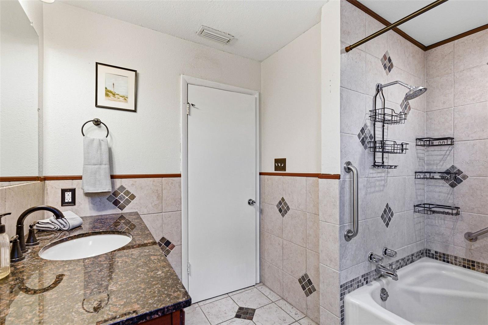 LAKEWOOD ESTATES SEC A - Residential