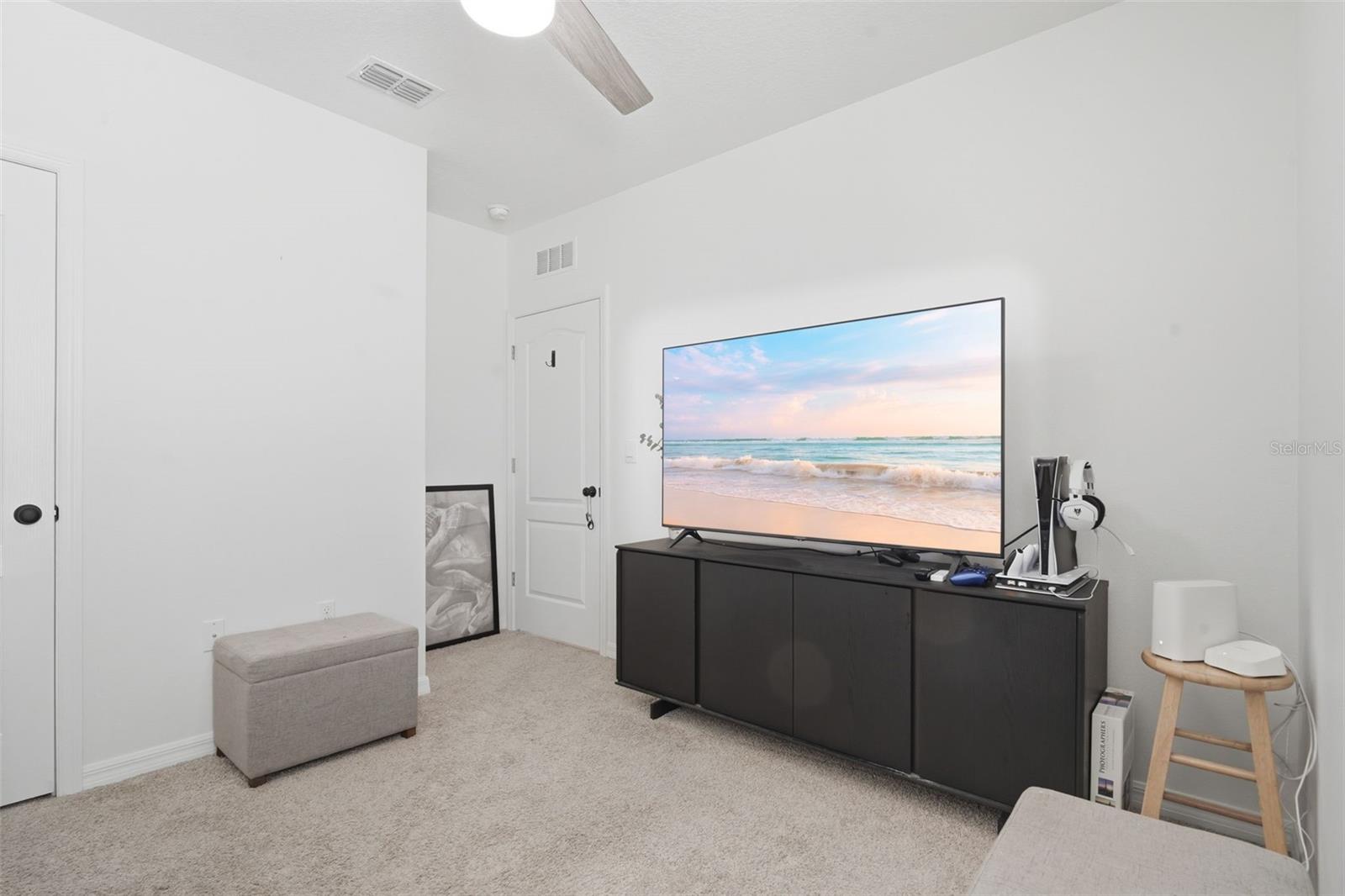 RIVIERA BELLA UN 9B - Residential