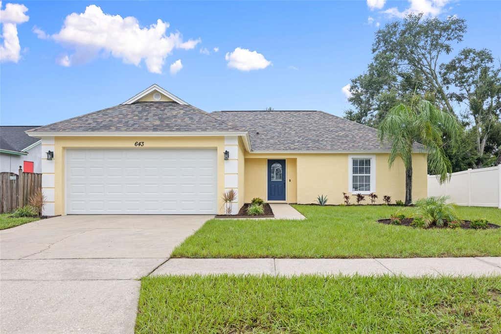 Photo of 643 Lakemont Dr, Brandon, FL 33510 (MLS # TB8535735)
