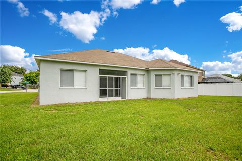 A home in VALRICO