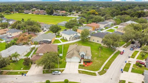 A home in VALRICO