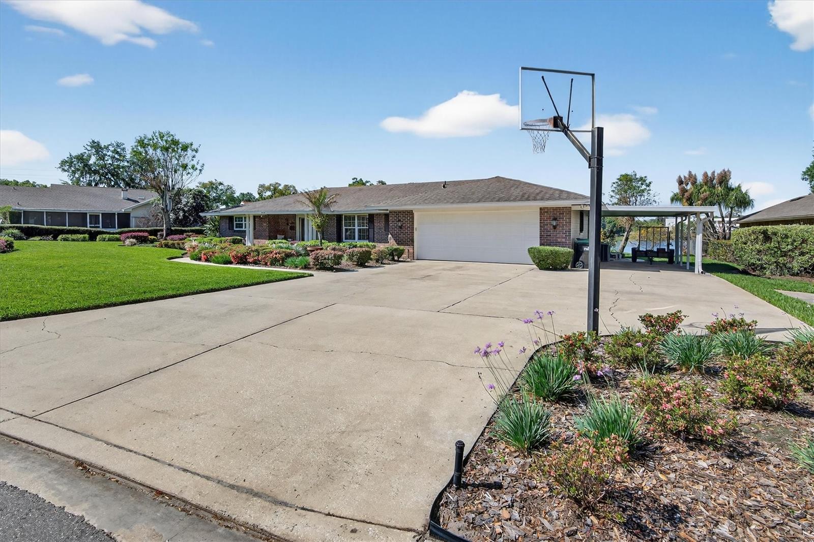 4510 LAKE GEM CIRCLE