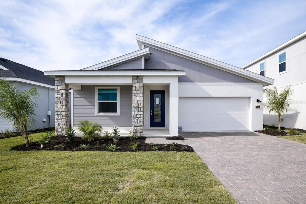 Photo of 136 Aces High Lane, Davenport, FL 33896 (MLS # O6386000)