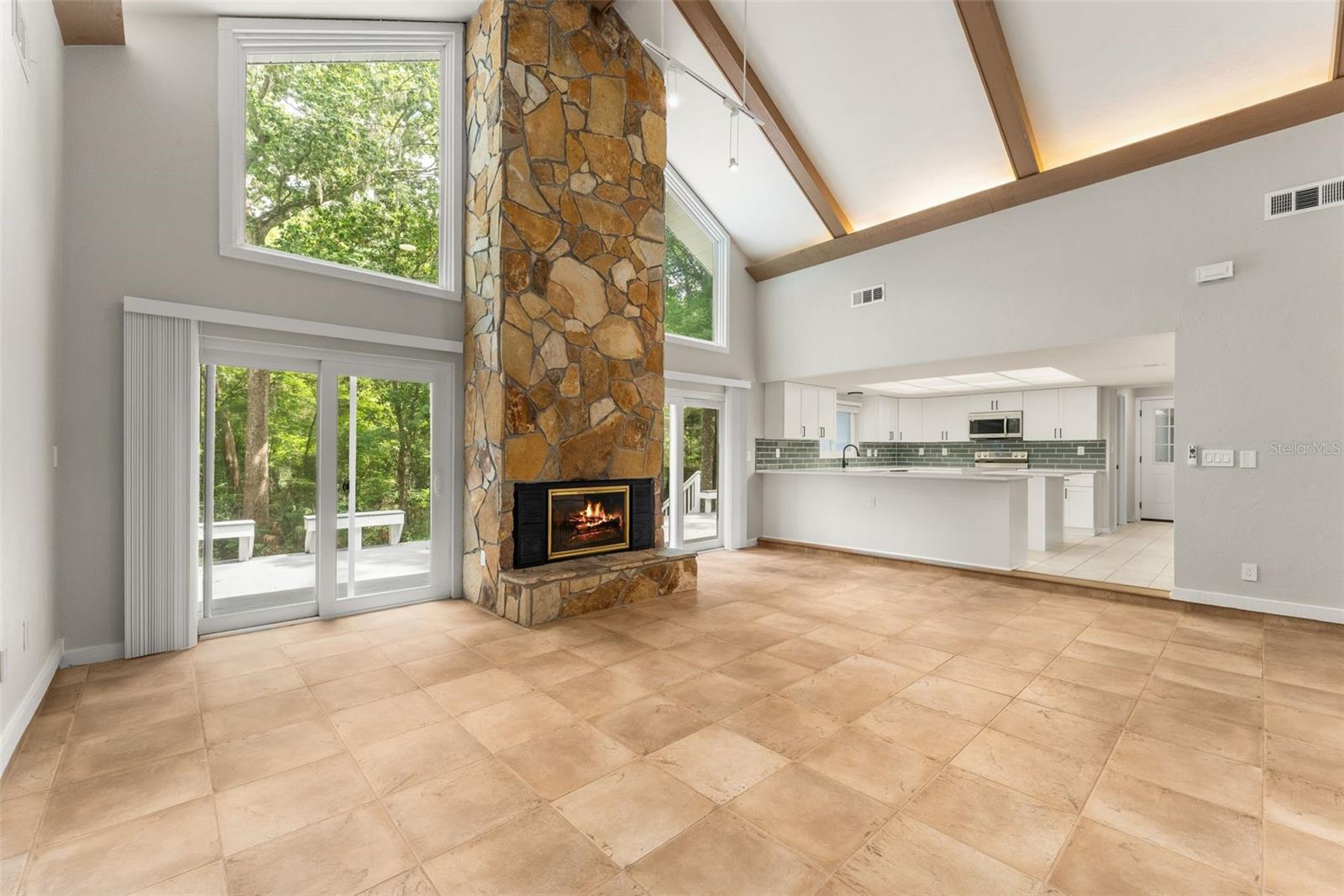 ROCK CREEK - Residential