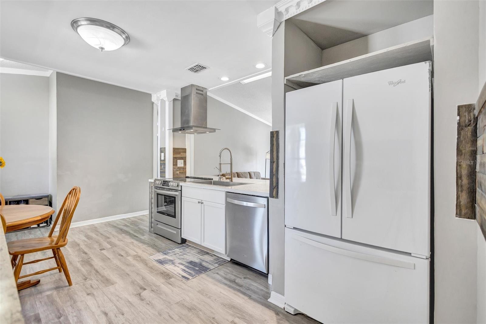 LAKEVIEW VILLAGE SEC J - Residential