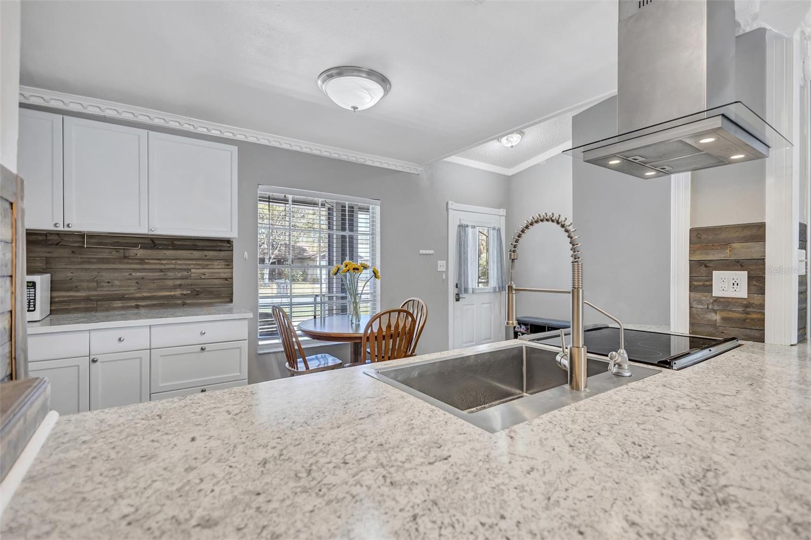 LAKEVIEW VILLAGE SEC J - Residential