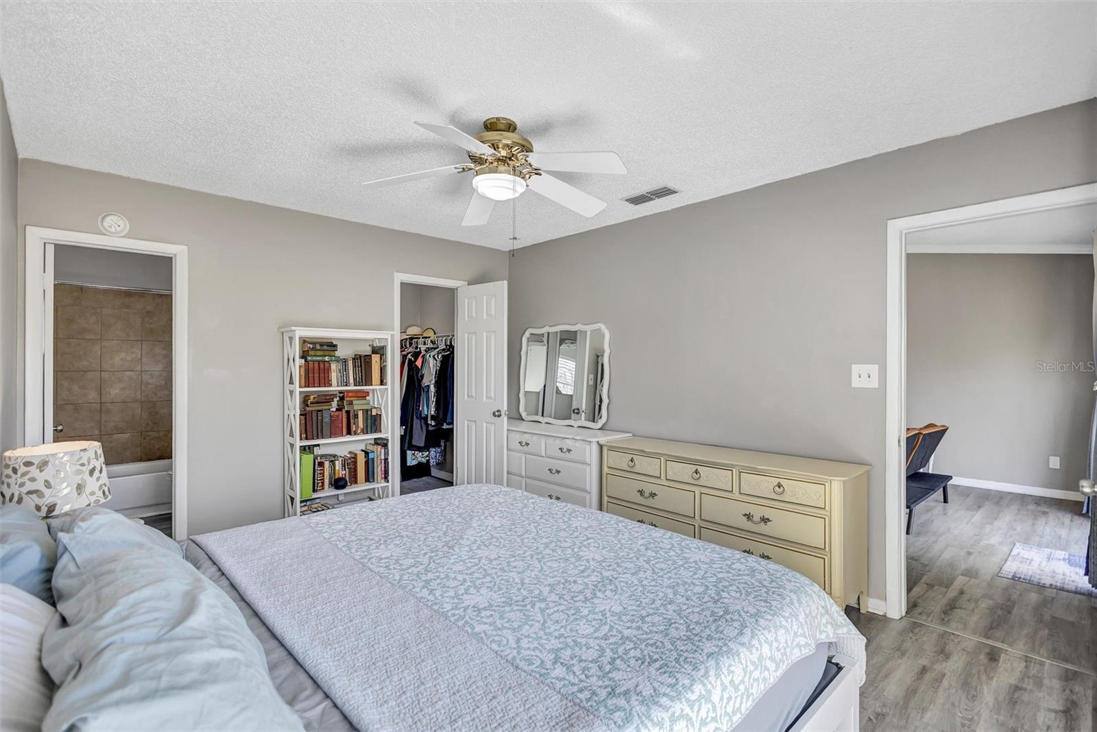 LAKEVIEW VILLAGE SEC J - Residential