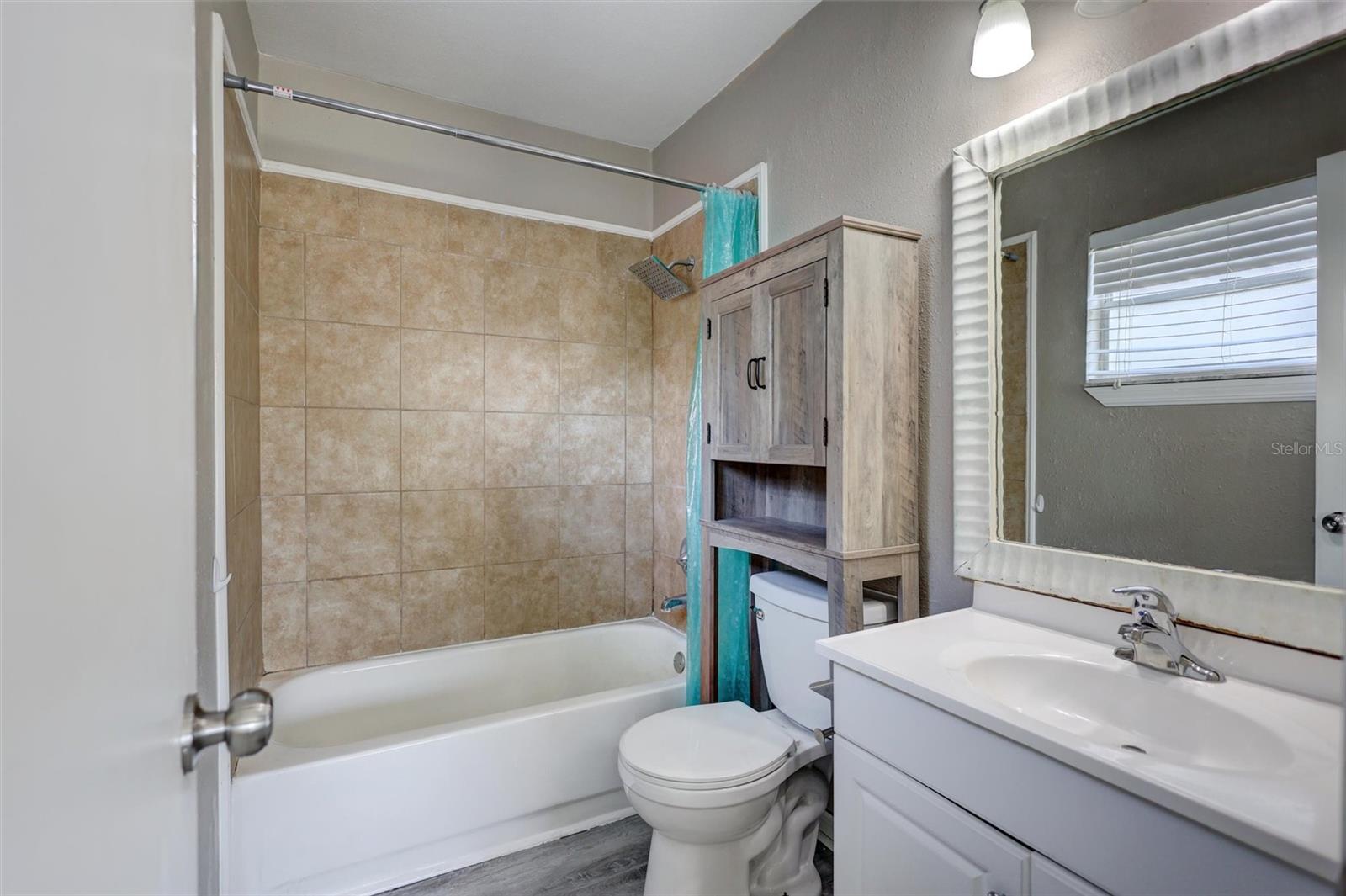 LAKEVIEW VILLAGE SEC J - Residential