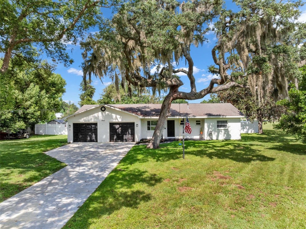 Photo of 1002 Kay Jean Drive, Valrico, FL 33594 (MLS # TB8535388)