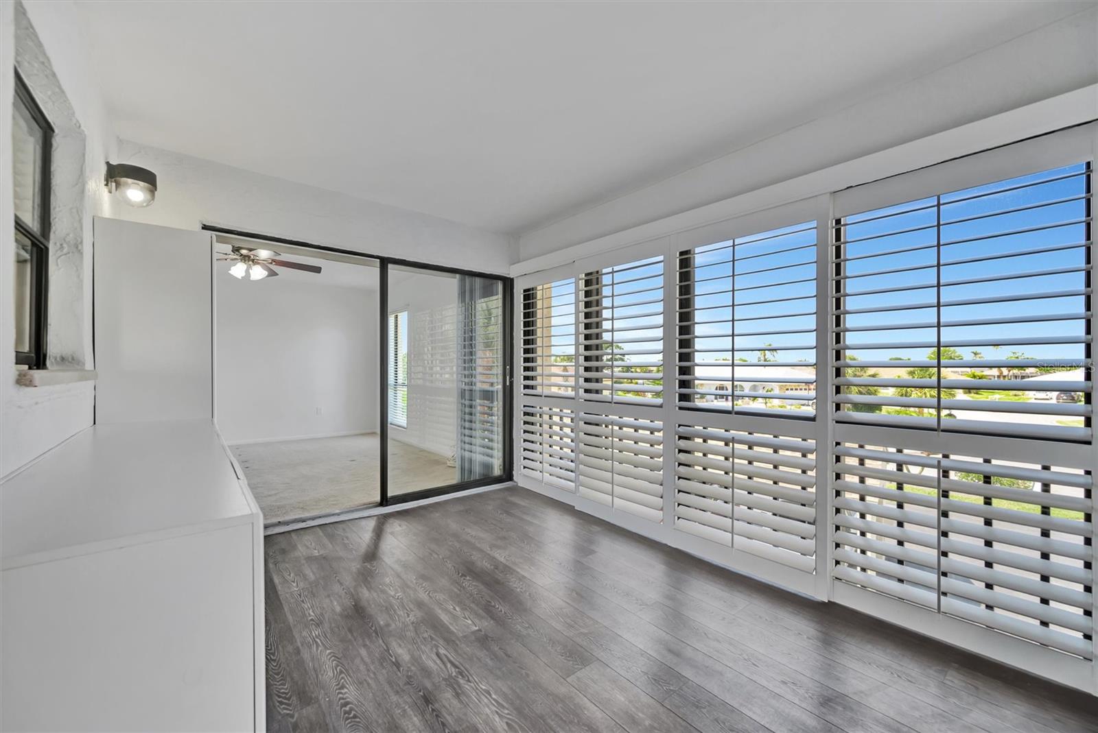 BAY HOLLOW - Residential