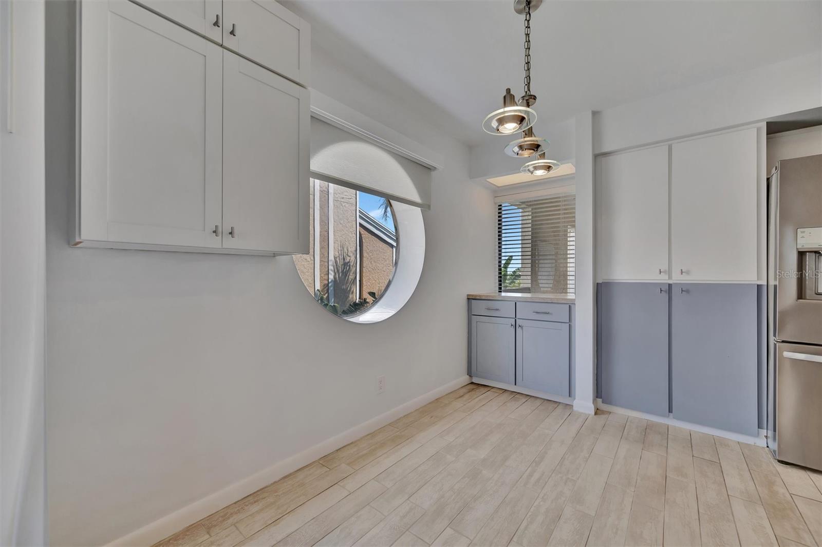 BAY HOLLOW - Residential