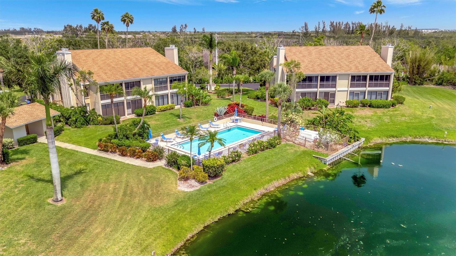 BAY HOLLOW - Residential