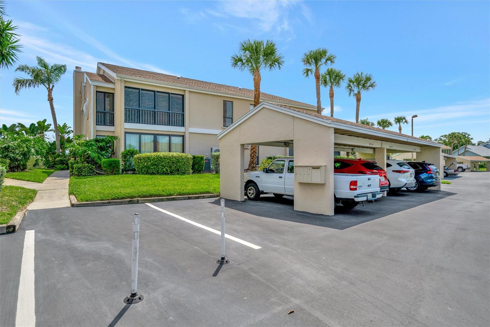 BAY HOLLOW - Residential