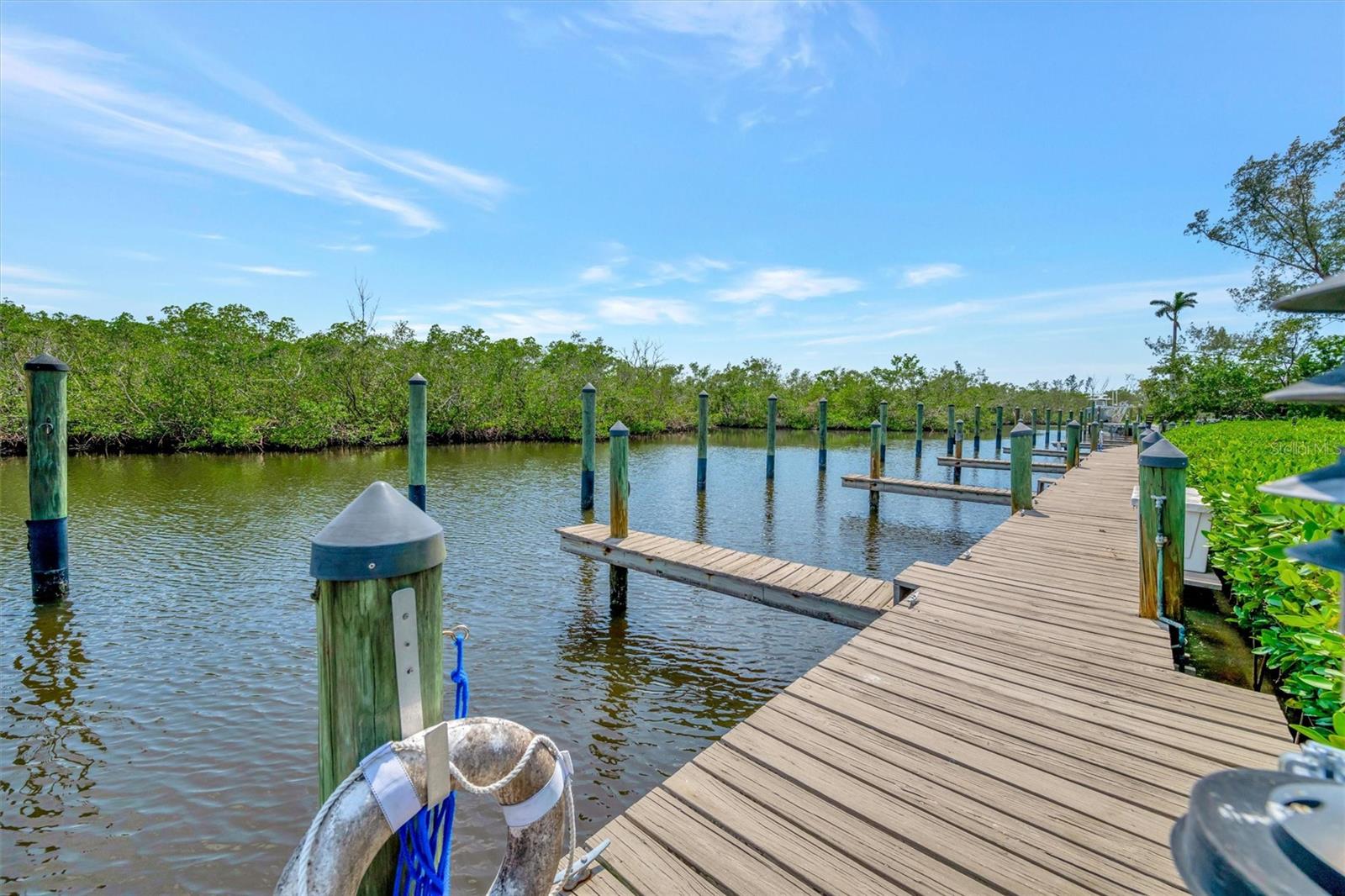 BAY HOLLOW - Residential