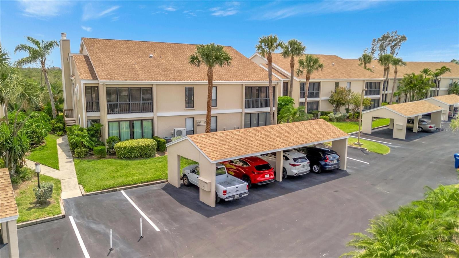 BAY HOLLOW - Residential