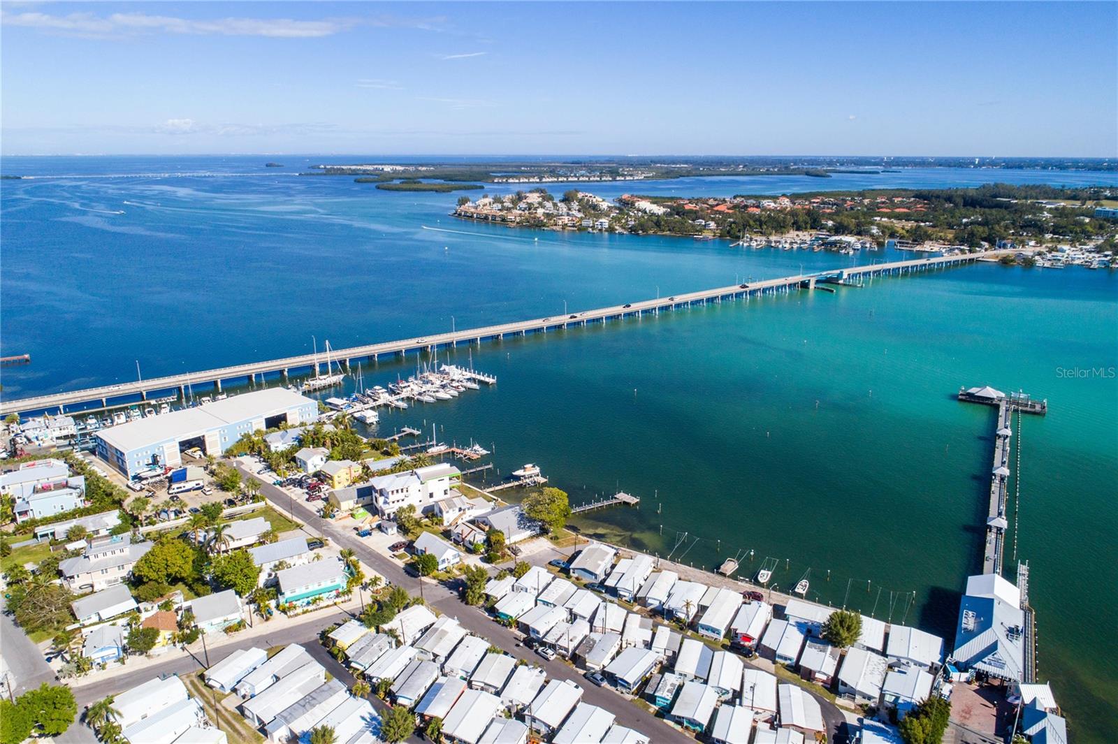 BAY HOLLOW - Residential