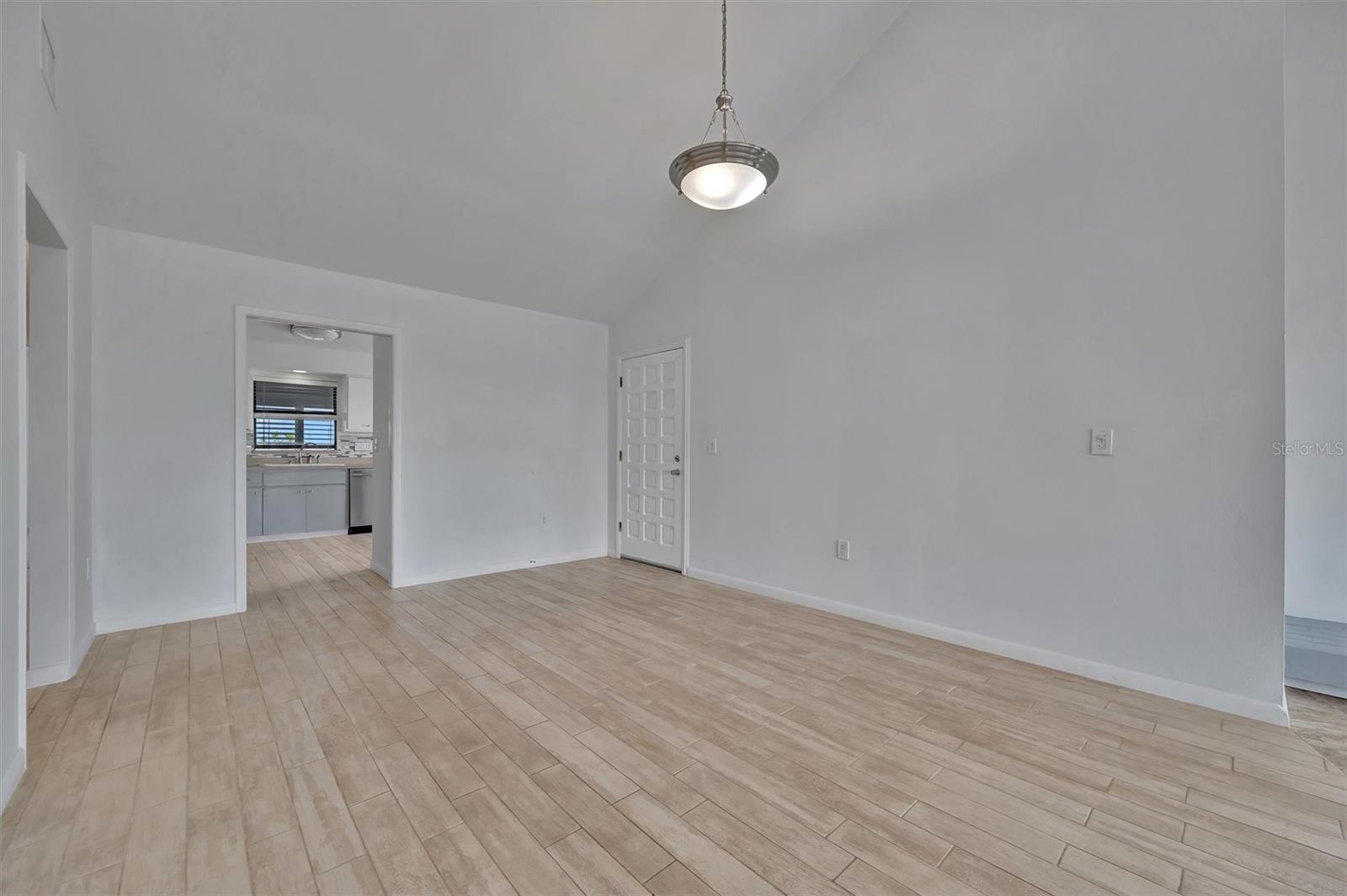 BAY HOLLOW - Residential