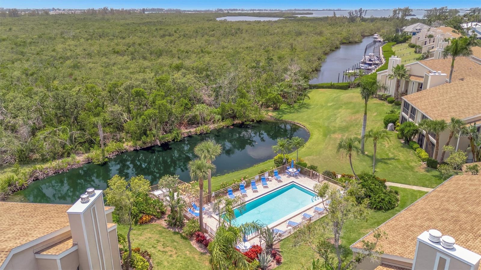 BAY HOLLOW - Residential