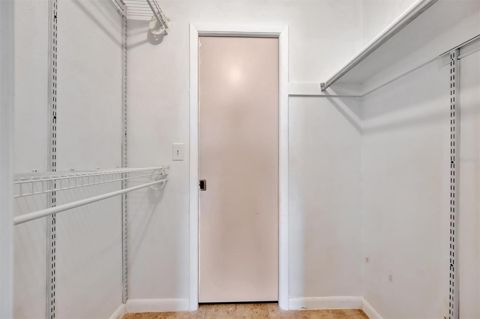 BAY HOLLOW - Residential