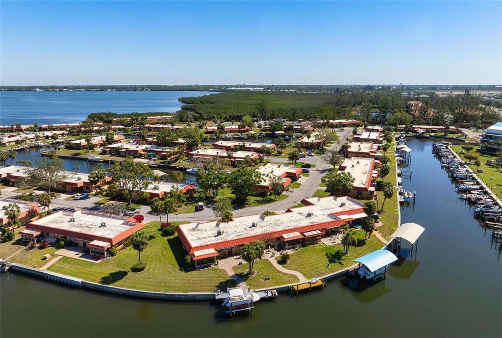 Photo of 9619 Valencia Cove, Bradenton, FL 34210 (MLS # A4645610)
