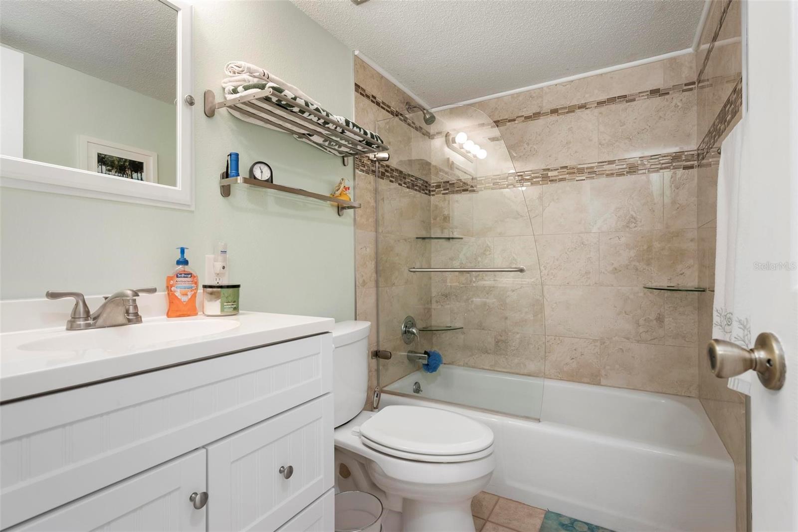 PALMA SOLA HARBOUR SEC 1 - Residential