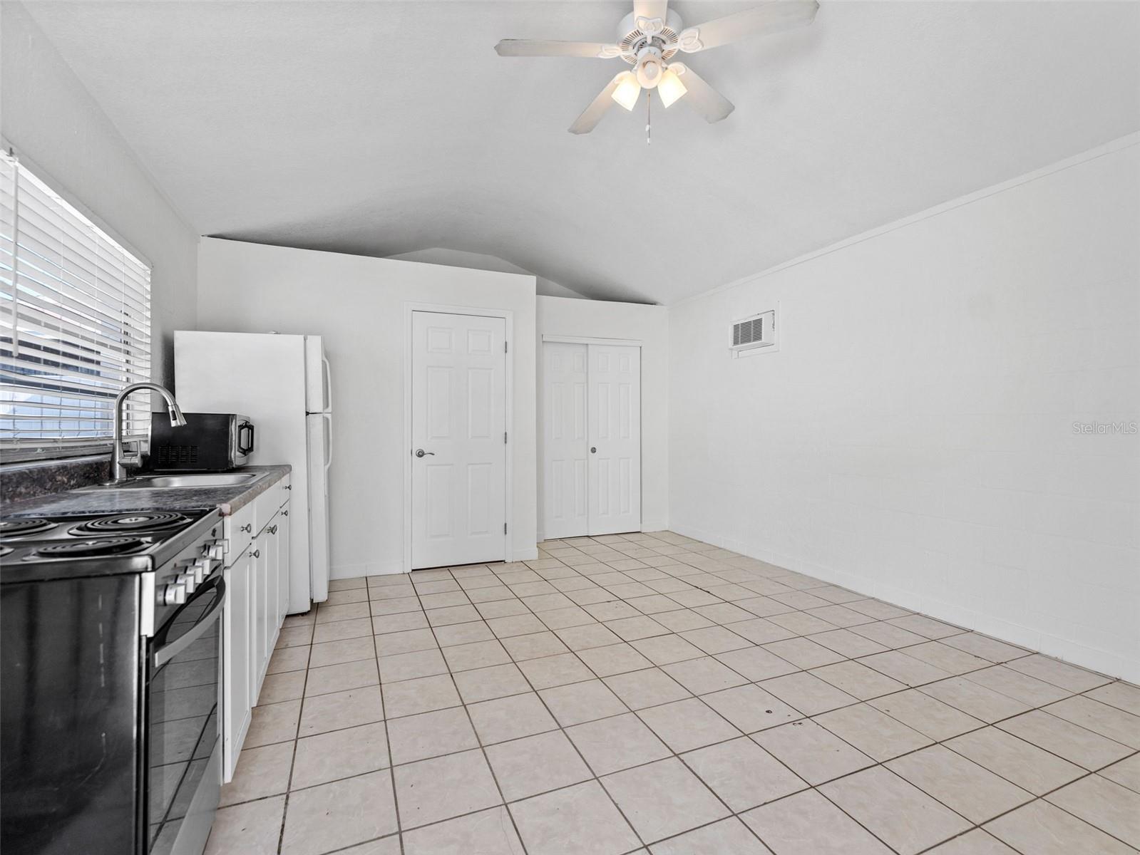 DREWS JOHN H SUB BLKS 1 TO 10 - Residential